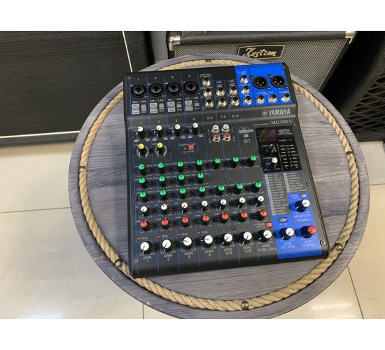 Yamaha MG10XU микшерный пульт USED