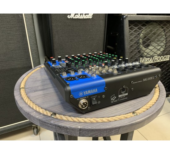 Yamaha MG10XU микшерный пульт USED