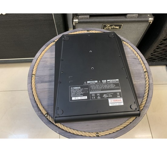 Yamaha MG10XU микшерный пульт USED