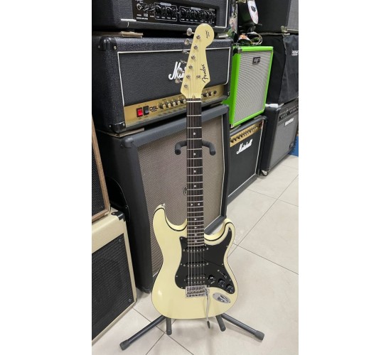 Fender Stratocaster Aerodyne HSS Dimarzio Collection электрогитара, Япония 2006-2008г.в., цвет белый USED