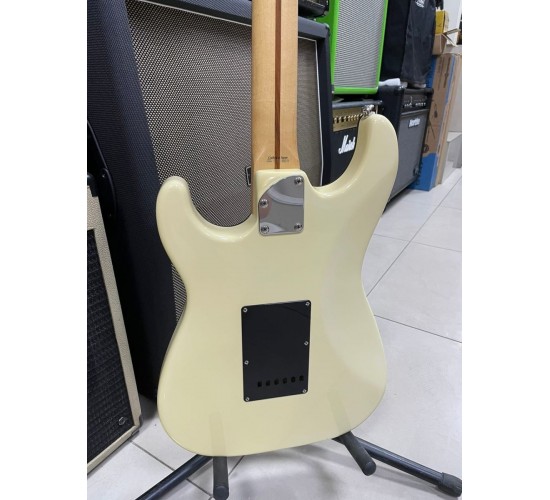 Fender Stratocaster Aerodyne HSS Dimarzio Collection электрогитара, Япония 2006-2008г.в., цвет белый USED