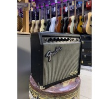 Fender Reverb 15CE гитарный комбоусилитель, Корея USED