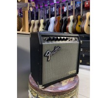 Fender Reverb 15CE гитарный комбоусилитель, Корея USED
