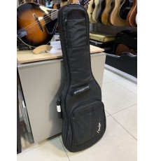 Fender Metro Strat/Tele Gigbag фирменный чехол для электрогитары, утеплённый USED