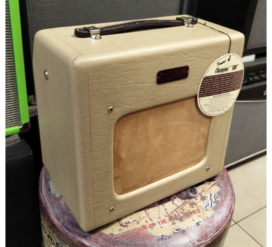 Fender Champion 600 ламповый гитарный комбоусилитель USED