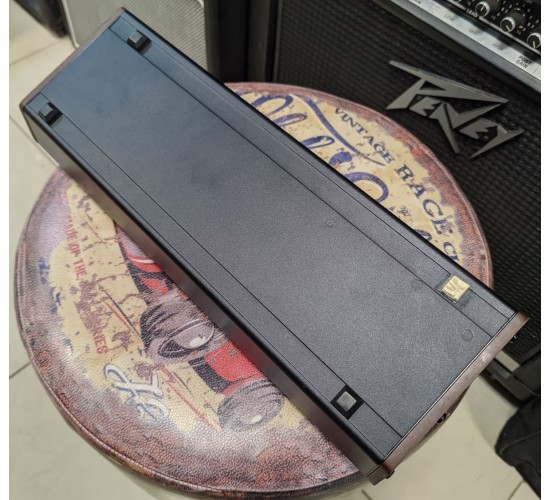 Behringer Model D аналоговый монофонический синтезатор USED