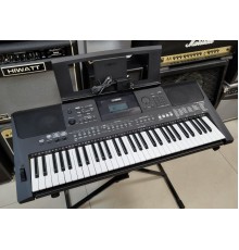 Yamaha PSR-E463 синтезатор USED