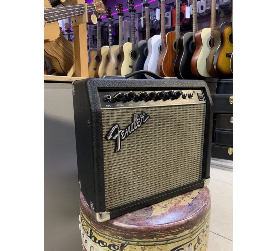 Fender Bullet Reverb Amp комбоусилитель, Мексика USED