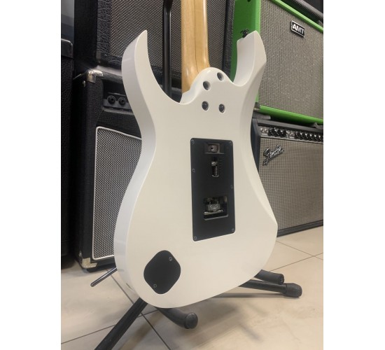 Ibanez Prestige RG2450MZ GW электрогитара, цвет белый, Япония 2010 USED
