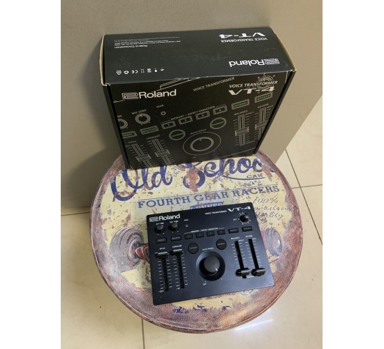 Roland VT-4 вокальный процессор USED