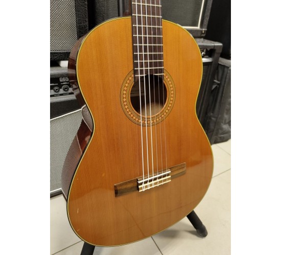 Yamaha CG142C классическая гитара USED
