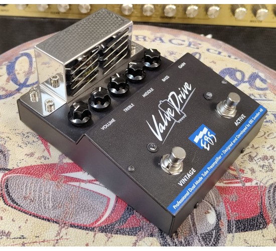 EBS ValveDrive Tube Preamp Pedal басовый ламповый предусилитель USED