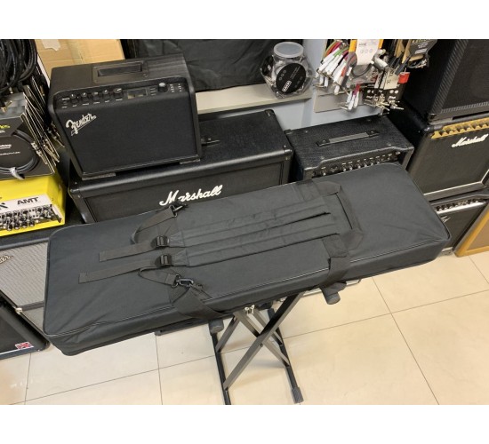 Yamaha MX61 BK синтезатор с автоаккомпаниментом, 61 клавиша, с чехлом USED