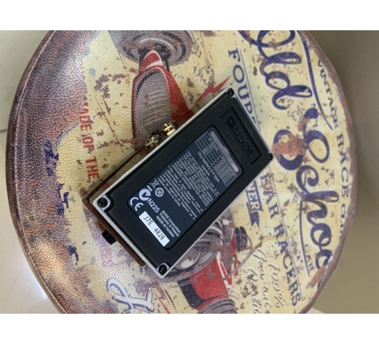 Boss OC-3 гитарная педаль октавер USED