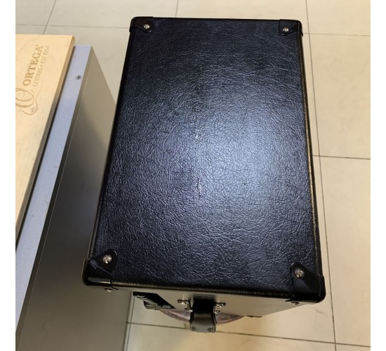 Blackstar HT METAL 5 комбоусилитель гитарный, выставочный экземпляр