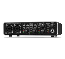 Behringer UMC204HD Аудиоинтерфейс
