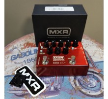 MXR M80 bass d.i.+ Brushed Red Limited Edition басовая педаль преамп + дисторшн, выставочный образец