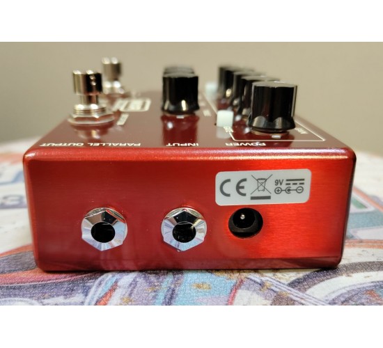 MXR M80 bass d.i.+ Brushed Red Limited Edition басовая педаль преамп + дисторшн, выставочный образец