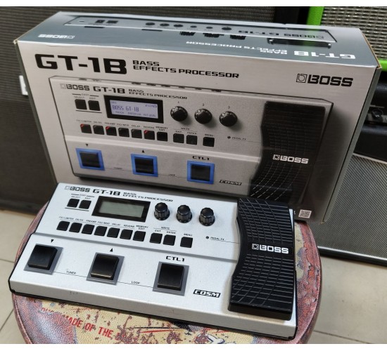 Boss GT-1B процессор эффектов для бас гитары USED