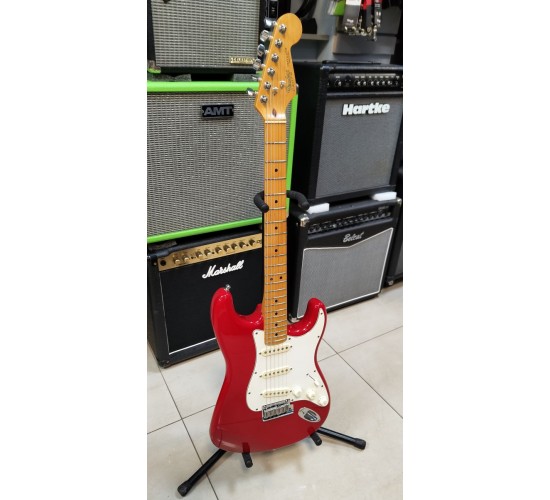 Fender American Standard Stratocaster Dakota Red электрогитара, США 1987 USED