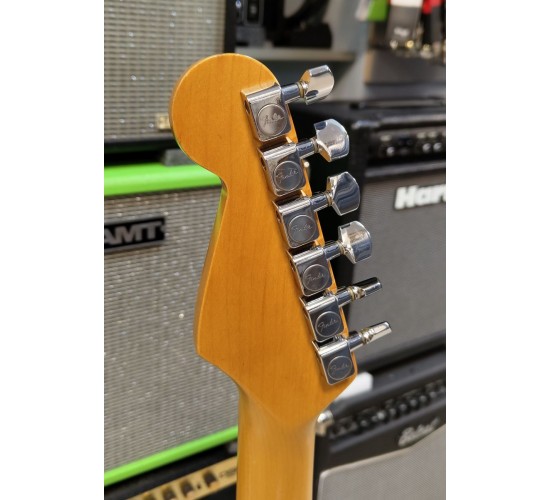Fender American Standard Stratocaster Dakota Red электрогитара, США 1987 USED