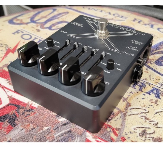 Darkglass Electronics Microtubes X7 басовый эффект, выставочный образец