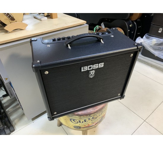 Boss KTN-50MK2 KATANA-50 MKII гитарный комбоусилитель, питание 110V USED