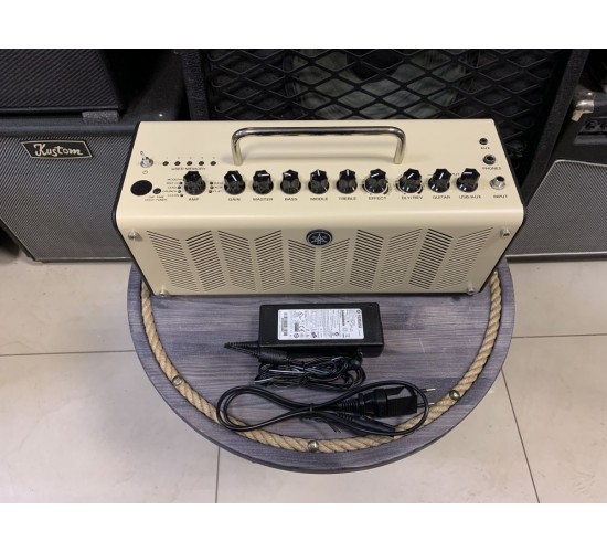 Yamaha THR10 гитарный усилитель, 10 Вт USED