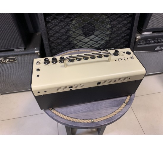 Yamaha THR10 гитарный усилитель, 10 Вт USED