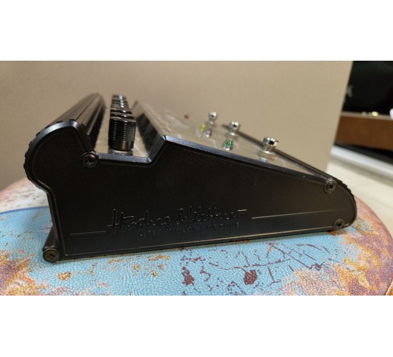 Hughes&Kettner TubeMan II ламповый гитарный предусилитель USED