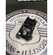 E.W.S. Tri-logic Bass Preamp II педаль для бас-гитары - предусилитель, овердрайв Япония USED