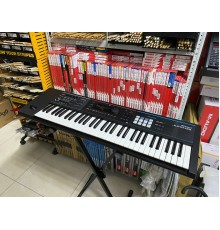 Roland JUNO-DS 61 синтезатор 61-клавиша, с оригинальным чехлом, выставочный образец