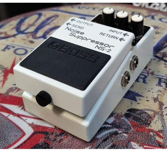 Boss NS-2 гитарный эффект шумоподавитель USED