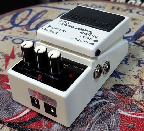 Boss NS-2 гитарный эффект шумоподавитель USED