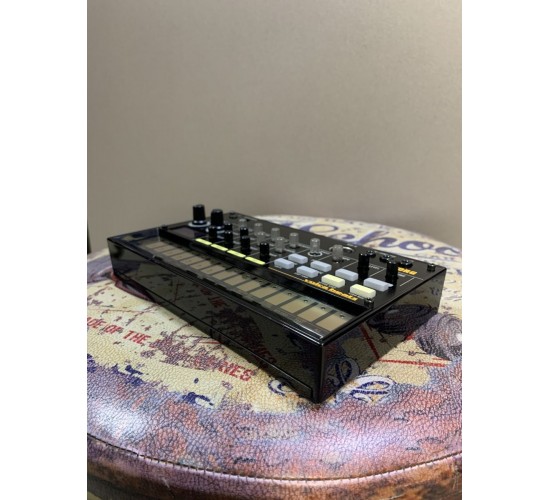 Korg Volca beats аналоговая драм-машина USED