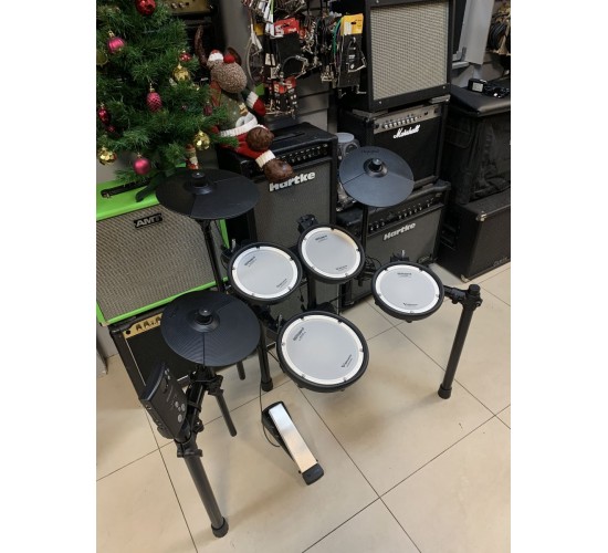 Roland TD-1DMK электронная ударная установка USED
