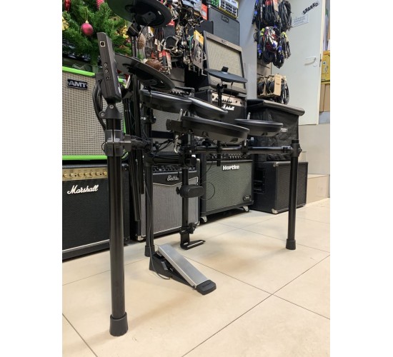 Roland TD-1DMK электронная ударная установка USED