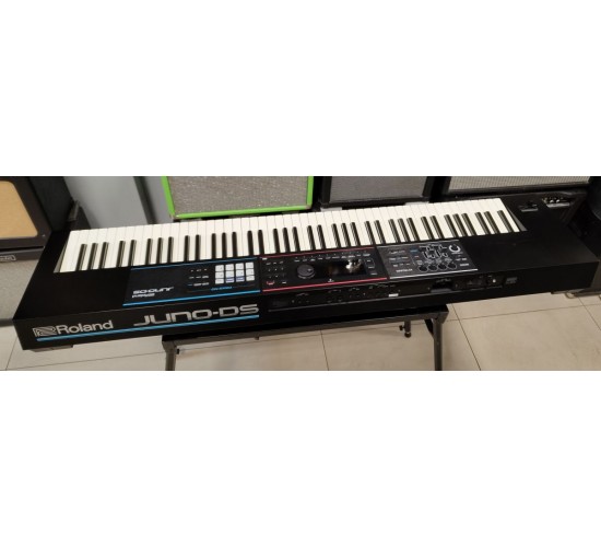 Roland JUNO-DS88 синтезатор 88-клавиш USED