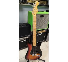 Fender American Deluxe Stratocaster электрогитара, цвет sunburst, США 2003 USED