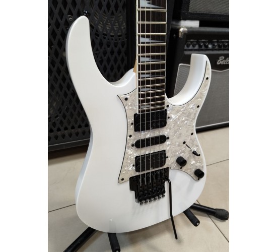 Ibanez RG350DX электрогитара, цвет белый USED