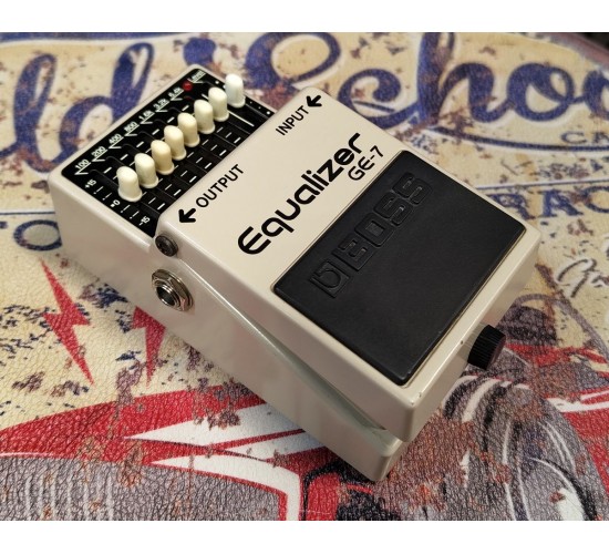 Boss GE-7 педаль гитарная, эквалайзер USED