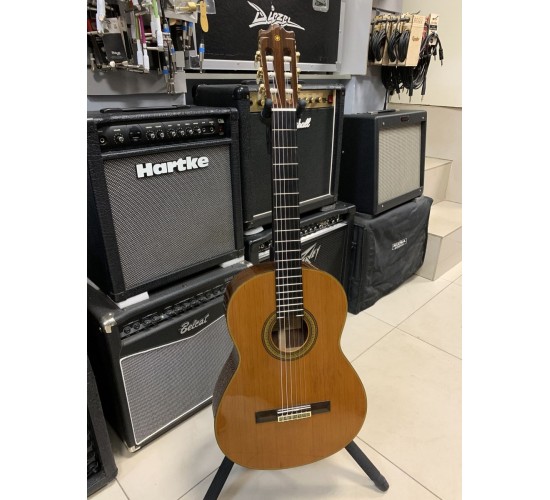 Yamaha C-250 классическая гитара, Япония USED