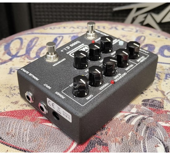 MXR M80 bass d.i.+ басовая педаль - преамп + дисторшн USED