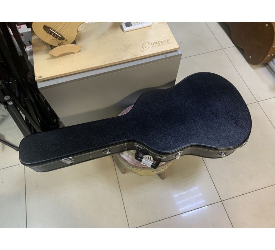 Ecole E500 by Eichi Kodaira классическая гитара с кейсом, Япония USED