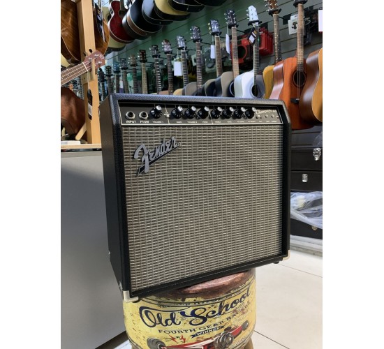 Fender Champion 40 гитарный комбоусилитель, питание 110V USED