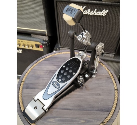 Pearl P-2000C Eliminator Педаль для бас-барабана с фирменным кейсом USED