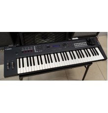 Yamaha MX61 BK синтезатор с автоаккомпаниментом, 61 клавиша USED