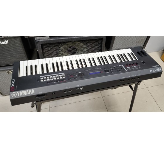 Yamaha MX61 BK синтезатор с автоаккомпаниментом, 61 клавиша USED