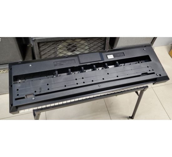 Yamaha MX61 BK синтезатор с автоаккомпаниментом, 61 клавиша USED