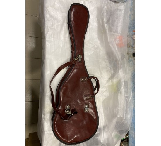 Чехол для электрогитары кожаный USED